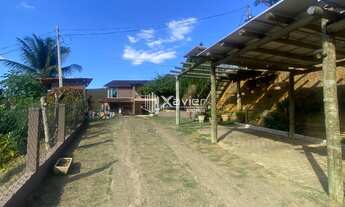 Imagem 3: Chácara à Venda com 2.000 m² em Dois Irmãos, Anchieta/ES - Casa Duplex, Piscina, Energia S