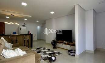 Imagem 2: Casa Duplex 4 Quartos à Venda em Camarugi - Guarapari/ES, Suíte Climatizada e Amplo Espaço