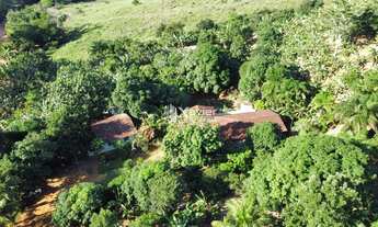 Imagem 5: Sítio à venda em Guarapari/ES com 116.000 m², casa sede, lagoas, rio, piscina e pomar, a a