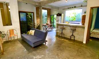 Imagem 2: Casa Duplex com 4 Quartos e Sótão à Venda em Guarapari/ES - Charme Rústico e Excelente Loc