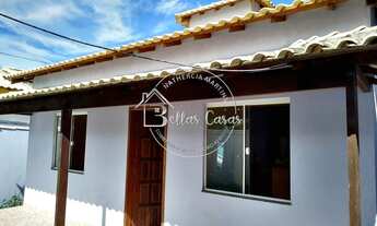 Imagem: Bela casa de 2 quartos com piscina e área