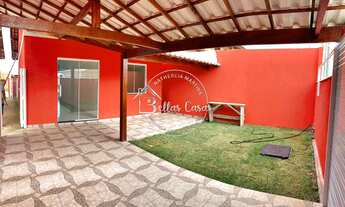 Imagem: Bela casa de 2 quartos com piscina e área