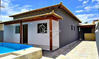 Imagem: Bela casa de 2 quartos com piscina e área