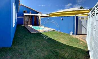Imagem: Bela casa de 2 quartos com piscina e área