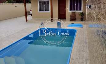 Imagem: Bela casa de 2 quartos com piscina e área
