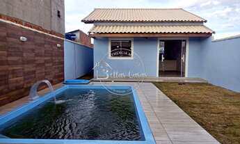 Imagem: Bela casa de 2 quartos com piscina e área