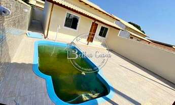 Imagem: Linda casa de 2 quartos com piscina e área