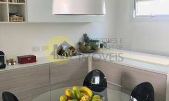 Imagem 3: Casa em condomínio fechado Reformado, com 382 m2 e de área útil AC, 4 dormitórios sendo 4