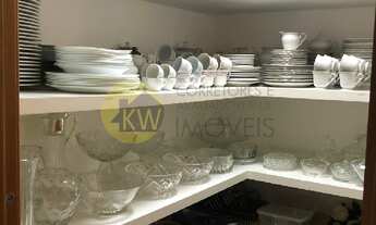 Imagem 7: Casa em condomínio fechado Reformado, com 382 m2 e de área útil AC, 4 dormitórios sendo 4