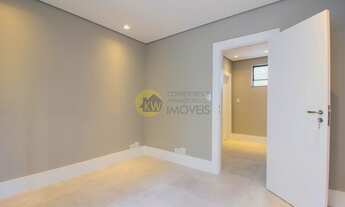 Imagem 7: Apartamento reformado amplo totalmente com muito Sol e muitas Luz natural de seus janelões