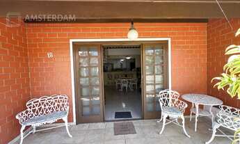 Imagem 3: Casa Club em Condomínio Fechado Próximo ao Mar em Bertioga com 03 dormitórios e área gourm