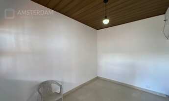 Imagem 3: Edícula para locação anual, com entrada privativa e vaga de garagem para casal sem filhos