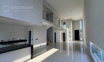 Imagem 4: Casa de Alto Padrão no Maitinga em Condomínio Fechado, 4 suítes, 247m², com piscina privat