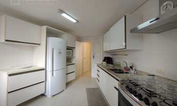 Imagem 7: Apartamento de Luxo à Venda na Riviera - 4 Quartos, 4 Suítes, 6 Banheiros, 3 Vagas de Gara