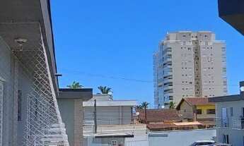 Imagem 2: Sobrado em condomínio fechado a 50 metros da praia com 3 dormitórios e 2 suítes