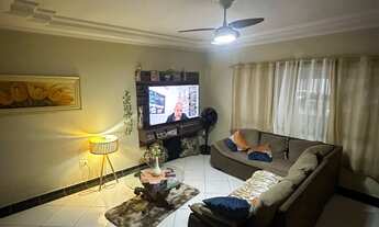 Imagem 3: Imperdível Casa à Venda em Praia Grande-SP, 3 Quartos, 1 Suíte, 2 Salas, 2 Banheiros, 2 Va