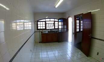 Imagem 7: Casa Comercial para Locação em Mogi das Cruzes-SP, Bairro Alto Ipiranga: 4 Quartos, 2 Suít