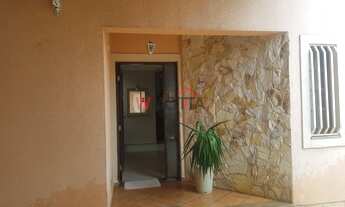 Imagem 2: SOBRADO A VENDA NO CORAÇÃO DE MOGI DAS CRUZES, COM CARACTERICAS DE CASA DE VERANEO