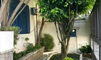 Imagem 5: Casa Comercial à Venda em Mogi das Cruzes-SP - Centro: 4 Quartos, 2 Salas, 3 Banheiros, 5