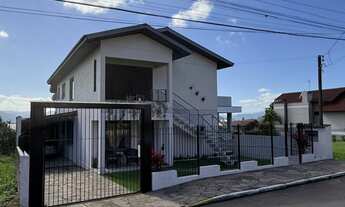 Imagem: 3 dormitórios, 3 banheiro, 2 vagas na garagem