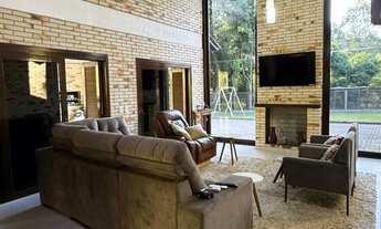 Imagem 7: 2 dormitórios, 2 suíte, 3 banheiro, 6 vagas na garagem, 255M² de Área Total