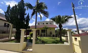 Imagem: 3 dormitórios, 2 banheiro, 1 vaga na garagem