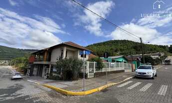 Imagem: 3 dormitórios, 1 suítes, 2 banheiro, 2