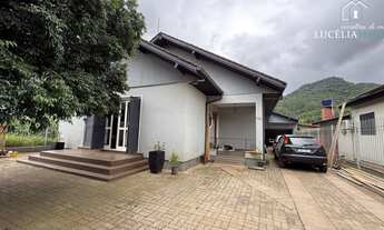 Imagem: 4 dormitórios, 2 banheiro, 4 vagas na garagem