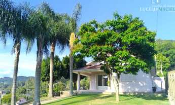 Imagem 2: 3 dormitórios, 1 suítes, 3 banheiro, 2 vagas na garagem, 2488M² de Área Total