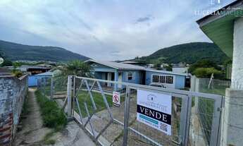 Imagem: 3 dormitórios, 2 banheiro, 2 vagas na garagem