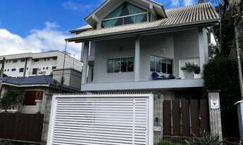 Imagem: 3 dormitórios, 1 suítes, 3 banheiro, 2