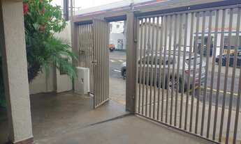 Imagem: CASA C/ 03 DORMITÓRIOS, 01 SUÍTE, ARMÁRIO