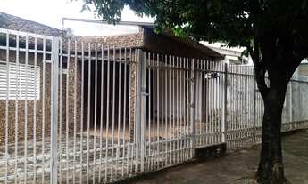 Imagem 4: CASA PARA REFORMA COM 03 DORMITÓRIOS, BANHEIRO, SALA, COZINHA, EM TERRENO DE 434 M². EM LO