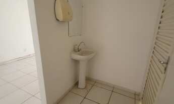 Imagem 2: ALUGUE JÁ: ESPAÇOSO SALÃO COMERCIAL COM DOIS BANHEIROS NO BAIRRO SANTOS DUMONT!