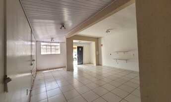 Imagem 6: ALUGUE JÁ: ESPAÇOSO SALÃO COMERCIAL COM DOIS BANHEIROS NO BAIRRO SANTOS DUMONT!