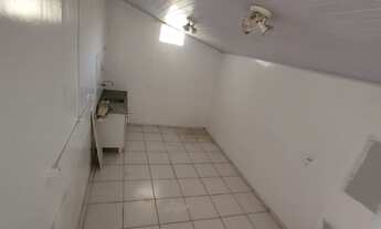 Imagem 7: ALUGUE JÁ: ESPAÇOSO SALÃO COMERCIAL COM DOIS BANHEIROS NO BAIRRO SANTOS DUMONT!