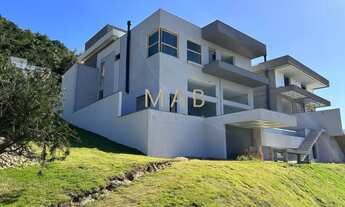 Imagem: Imponente residência de luxo à venda em