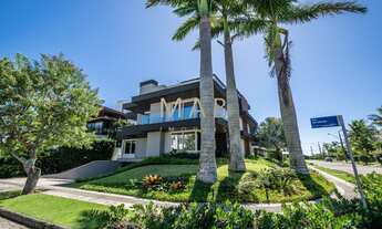 Imagem: Casa de Altíssimo Padrão com 4 Pavimentos