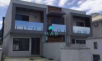 Imagem 2: Linda Casa Geminada à Venda em Excelente Localização no Bairro Rio Vermelho, Florianópolis