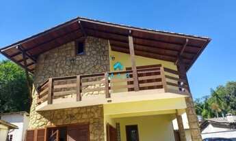 Imagem 2: Vende-se Sobrado com Padrão de Construção Única, 3 Dormitórios sendo 1 Suíte com Hidro e C