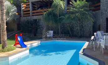 Imagem 4: Casa em Itacoatiara, com 787m2. Salão c/ vários ambientes, 6 suítes, varandas, piscina e v