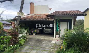 Imagem: Casa reformada em condomínio Pendotiba