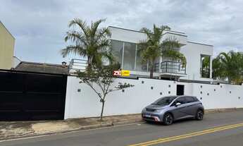 Imagem: SOBRADO A VENDA COM 04 DORMITÓRIOS - JARDIM