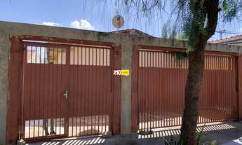 Imagem: EXCELENTE CASA A VENDA COM 4 DORMITÓRIOS