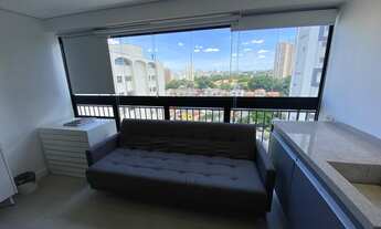 Imagem 3: Apartamento tipo Studio, mobiliado e equipado de 35m; Living em dois ambientes com terraç