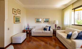 Imagem 2: Venda de Apartamento na Aclimação com 250m, 4 suítes, 6 banheiros, 1 sala de jantar e 2 sa