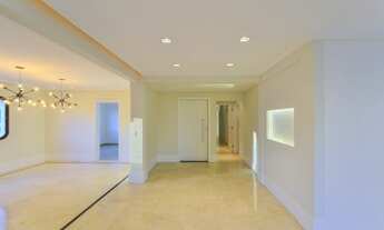 Imagem 7: Venda de Apartamento no Campo Belo com 301m², 5 quartos sendo 4 suítes, 5 banheiros, sala