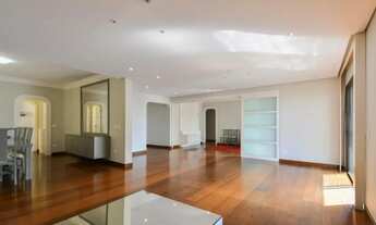 Imagem 2: Venda de Apartamento na Aclimação com 195m, 3 dormitórios sendo 2 suítes, 5 banheiros, sal