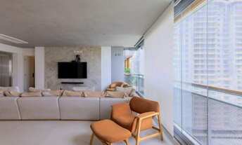 Imagem 2: Venda de Apartamento no Brooklin com 167m², 3 quartos sendo 2 suítes um contendo closet, 3