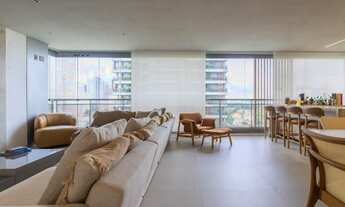 Imagem 3: Venda de Apartamento no Brooklin com 167m², 3 quartos sendo 2 suítes um contendo closet, 3